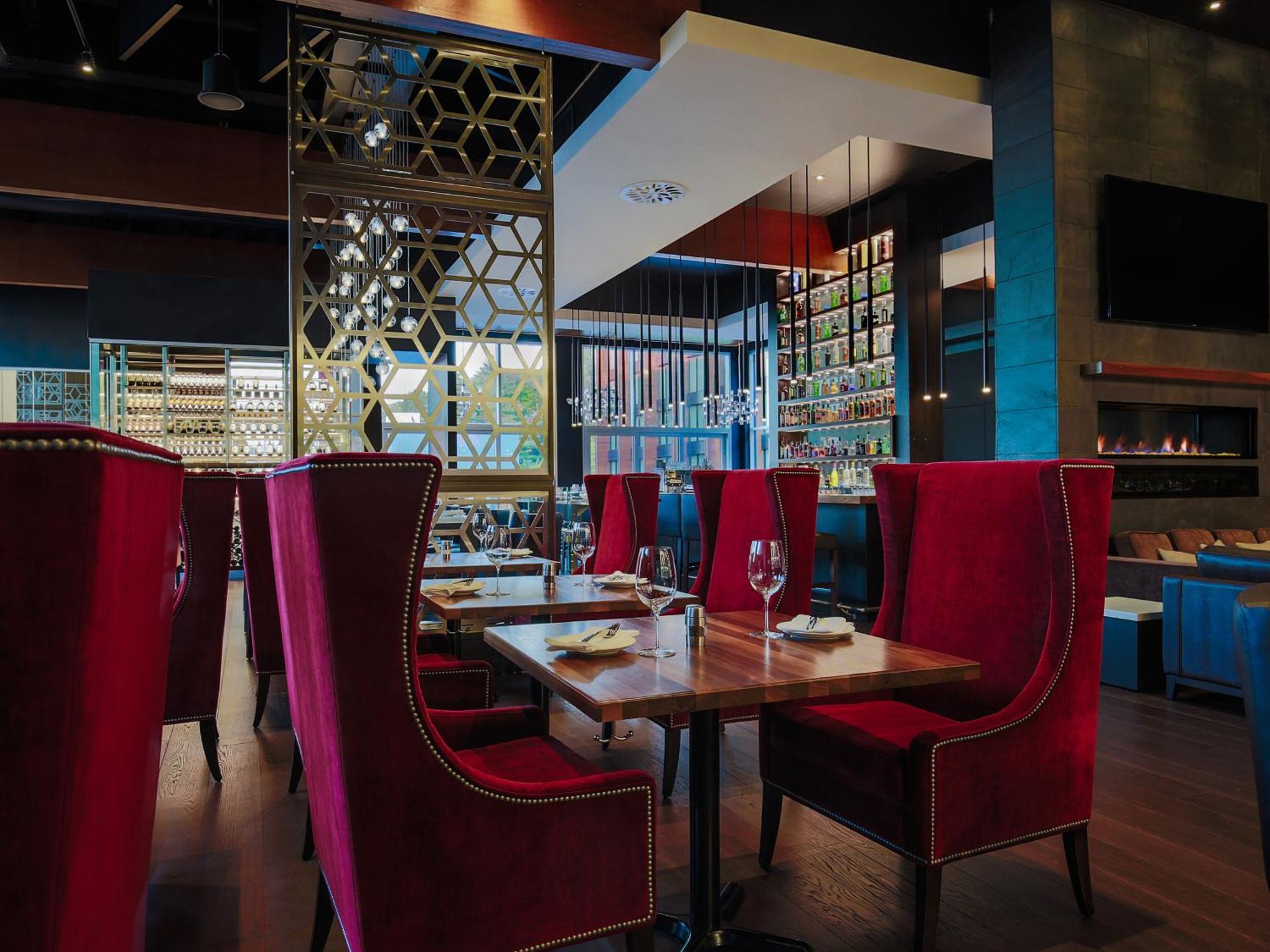 Otl Gouverneur شيربروك المظهر الخارجي الصورة Interior of a PF. Chang's in Las Vegas