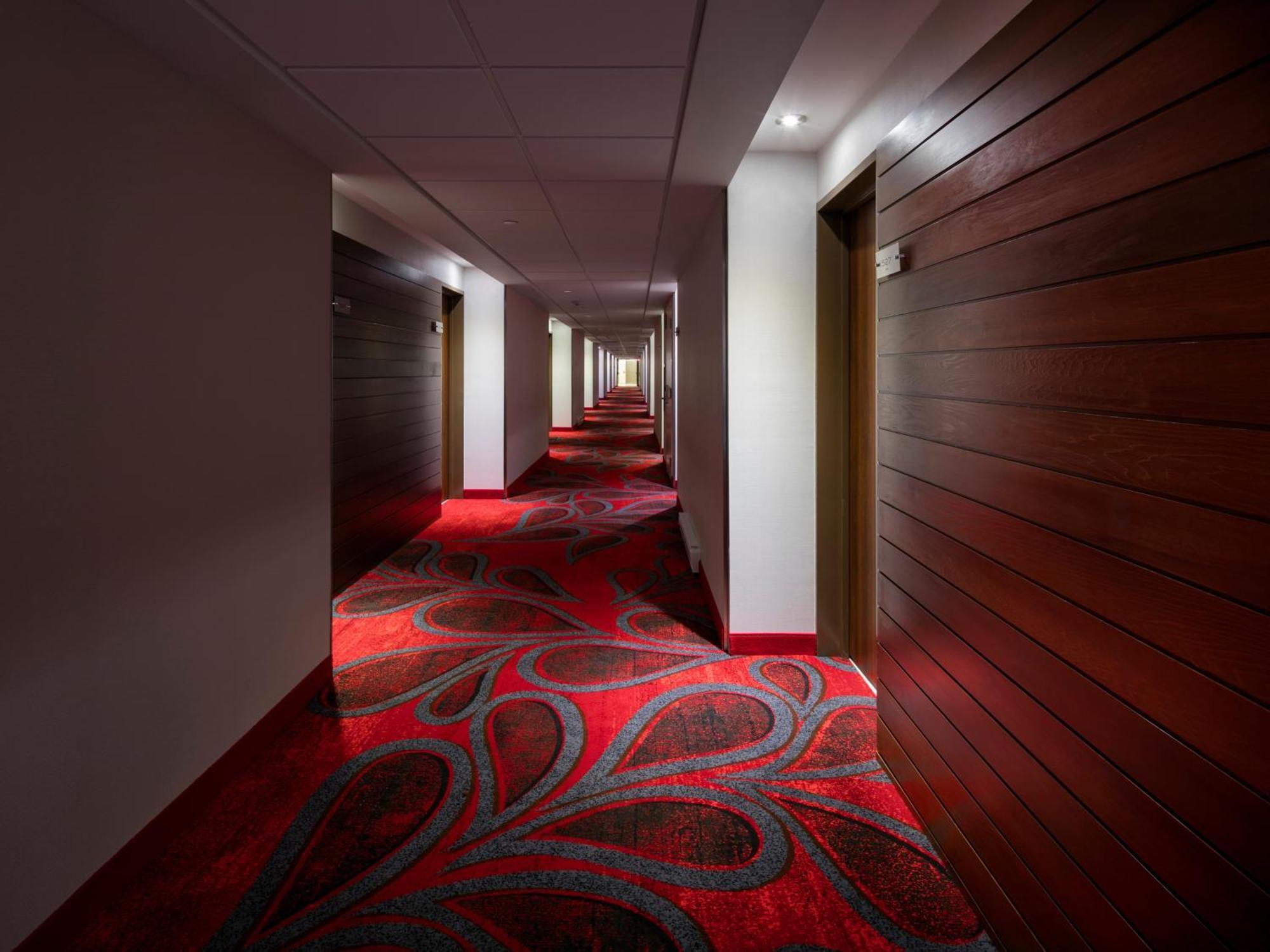 Otl Gouverneur شيربروك المظهر الخارجي الصورة A corridor at the hotel
