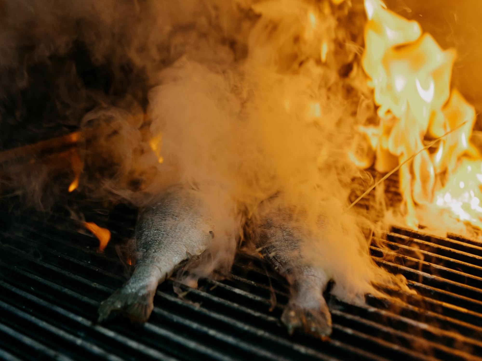 Otl Gouverneur شيربروك المظهر الخارجي الصورة Smoked fish